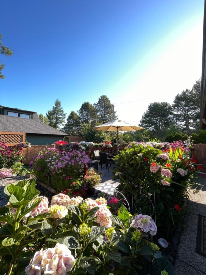 Garden Home In Victoria -Beautiful Home In Виктория Екстериор снимка